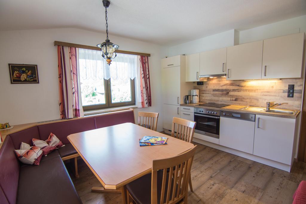 Appartmenthaus Martina Zell am Ziller Room photo